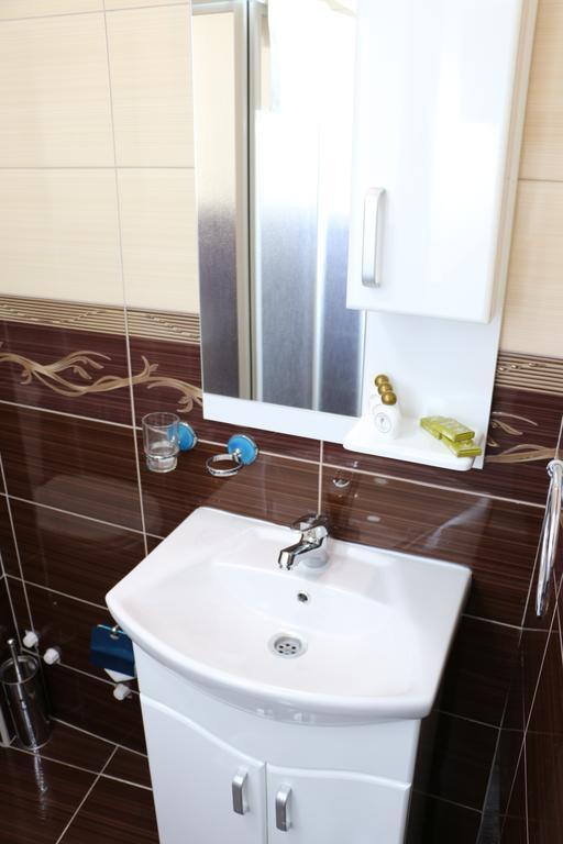 Hotel Ultra Star Skopje Luaran gambar