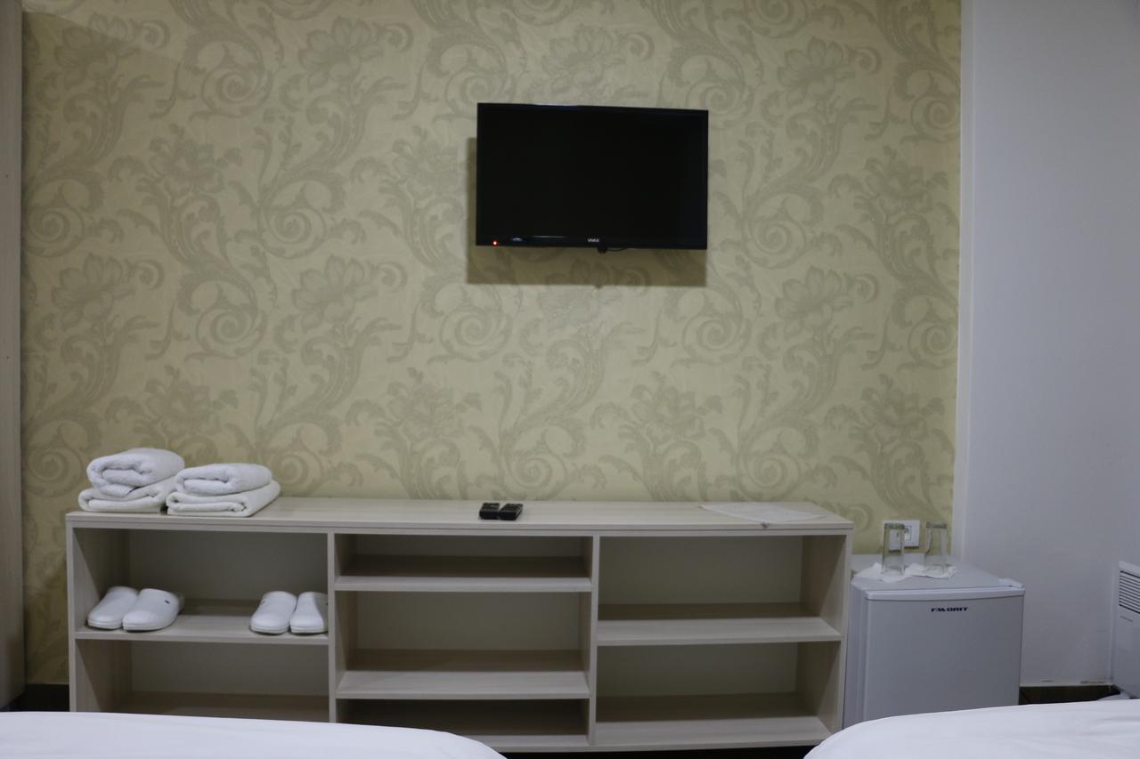 Hotel Ultra Star Skopje Luaran gambar